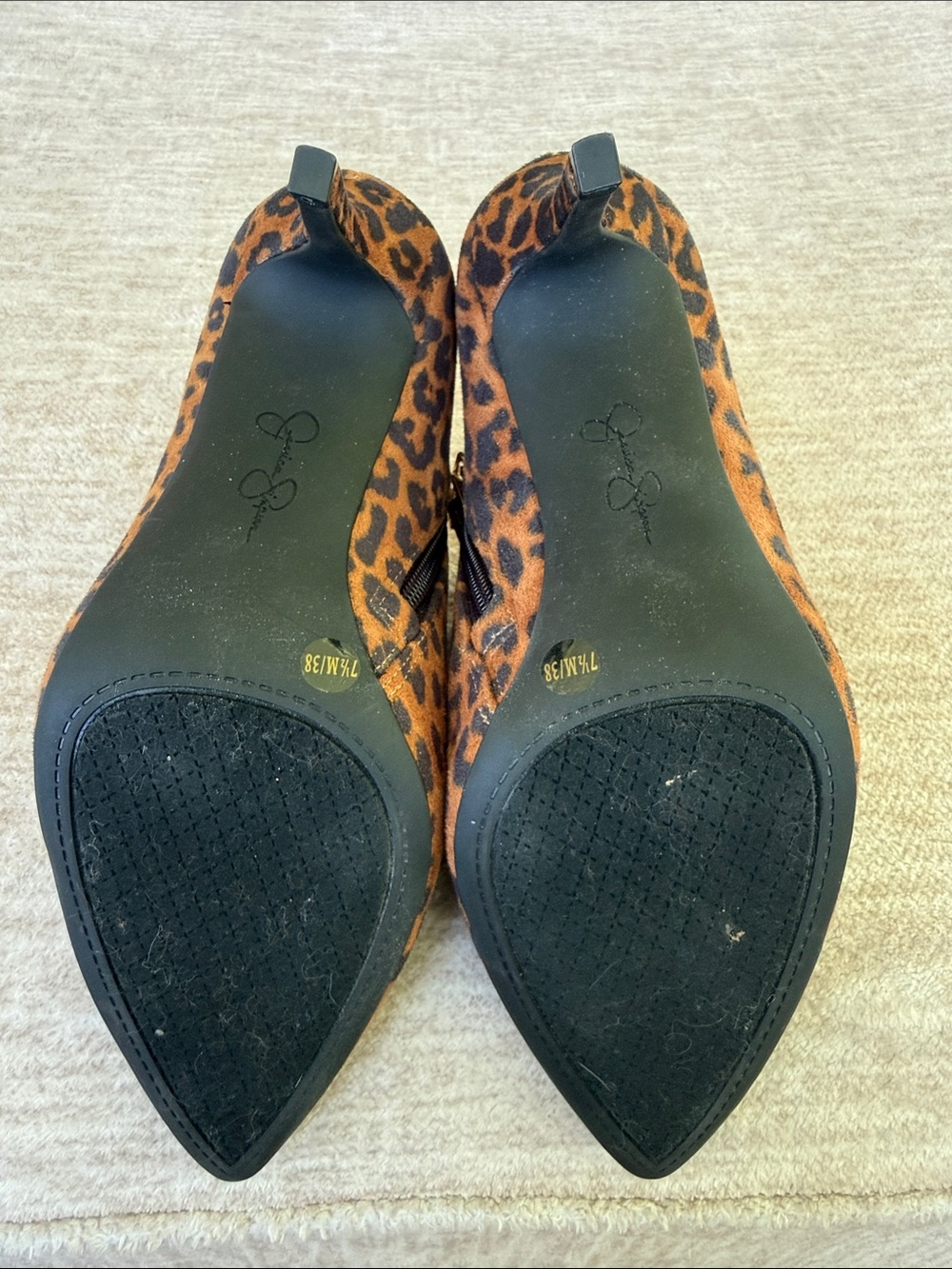Jessica Simpson Leopard Print Pointed Toe Ankle Booties - Picture 6 of 9